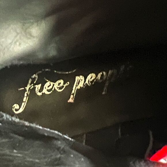 Free People red leather women’s western cowboy boots in size 7.5 US. - Picture 6 of 7